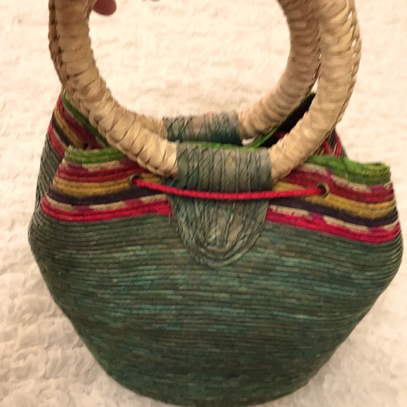 NWOT Woven Bucket Bag Multicolor & Green. - Picture 12 of 13